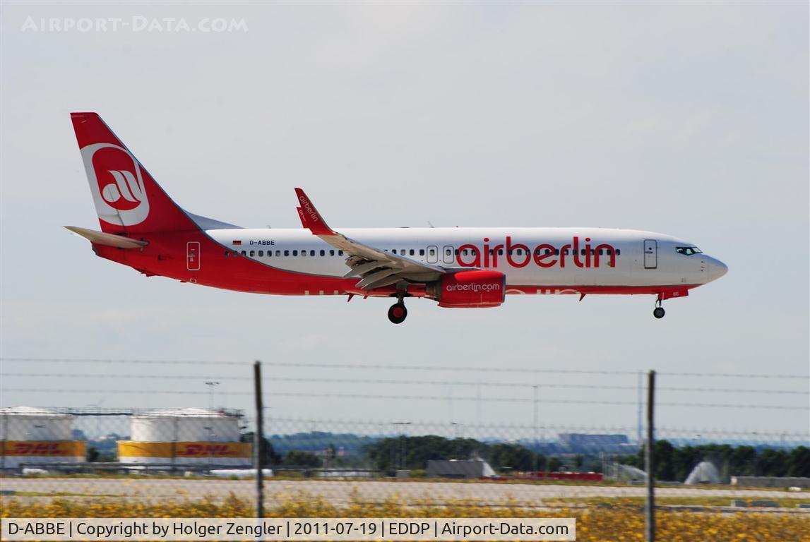 D-ABBE, 2002 Boeing 737-86J C/N 30881, Final approach on two six left.