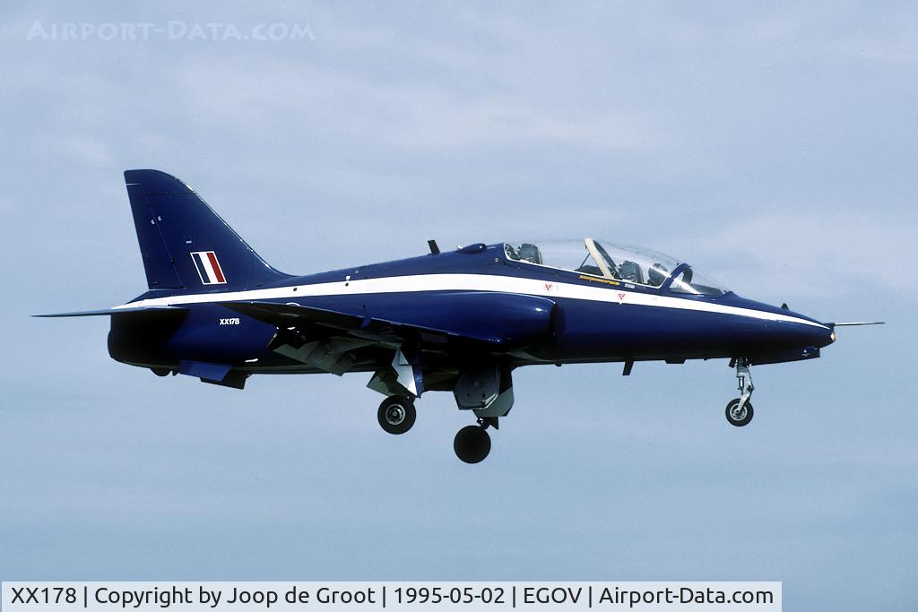 XX178, 1977 Hawker Siddeley Hawk T.1W C/N 025/312025, royal blue display colours