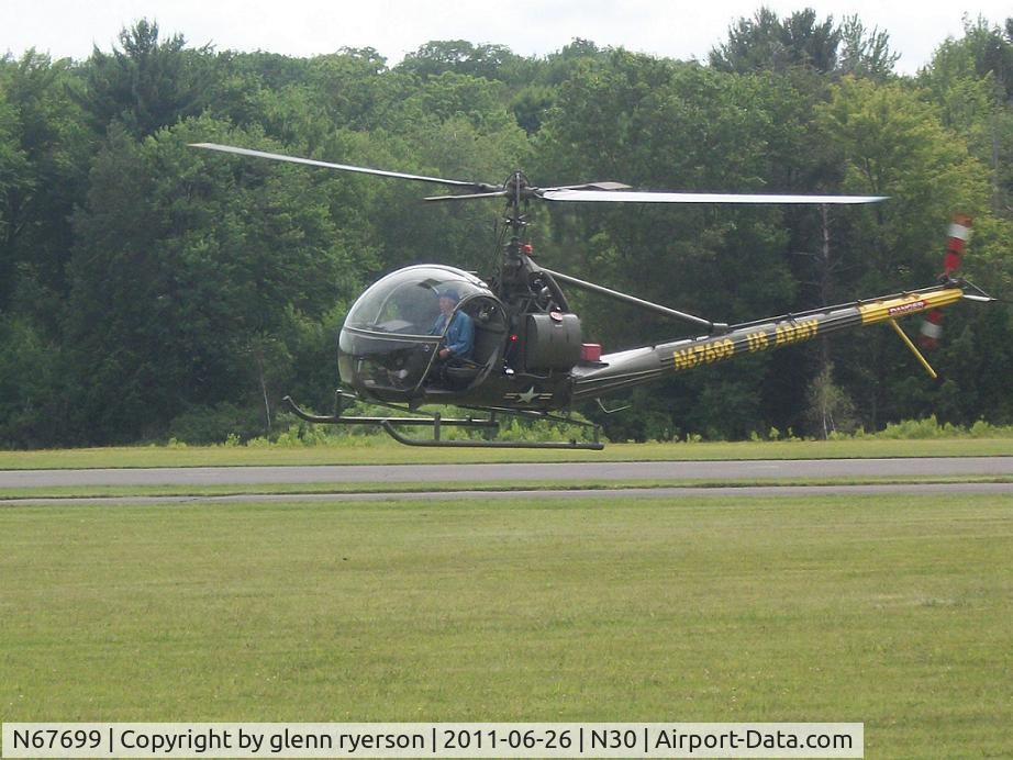 N67699, 1951 Hiller OH-23B Raven C/N 430, Cherry Ridge Fly In 2011