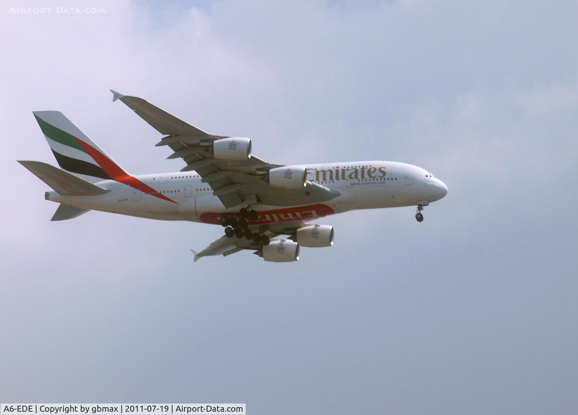 A6-EDE, 2008 Airbus A380-861 C/N 017, Going @ ~3,500 feet to a landing at JFK