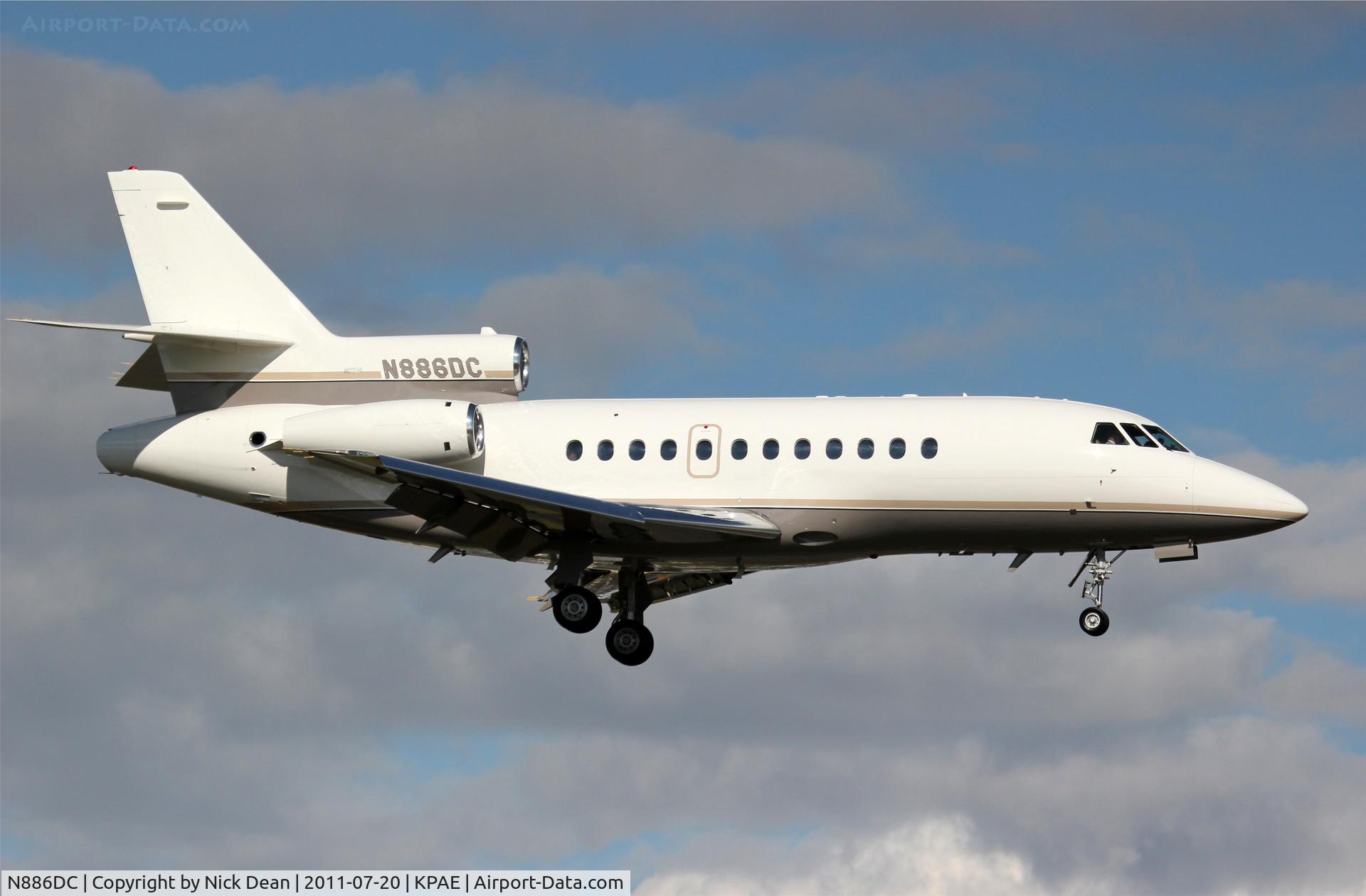 N886DC, 1998 Dassault Falcon 900B C/N 177, KPAE/PAE Regular visitor to the field they also have a BD700 that comes here occasionally.