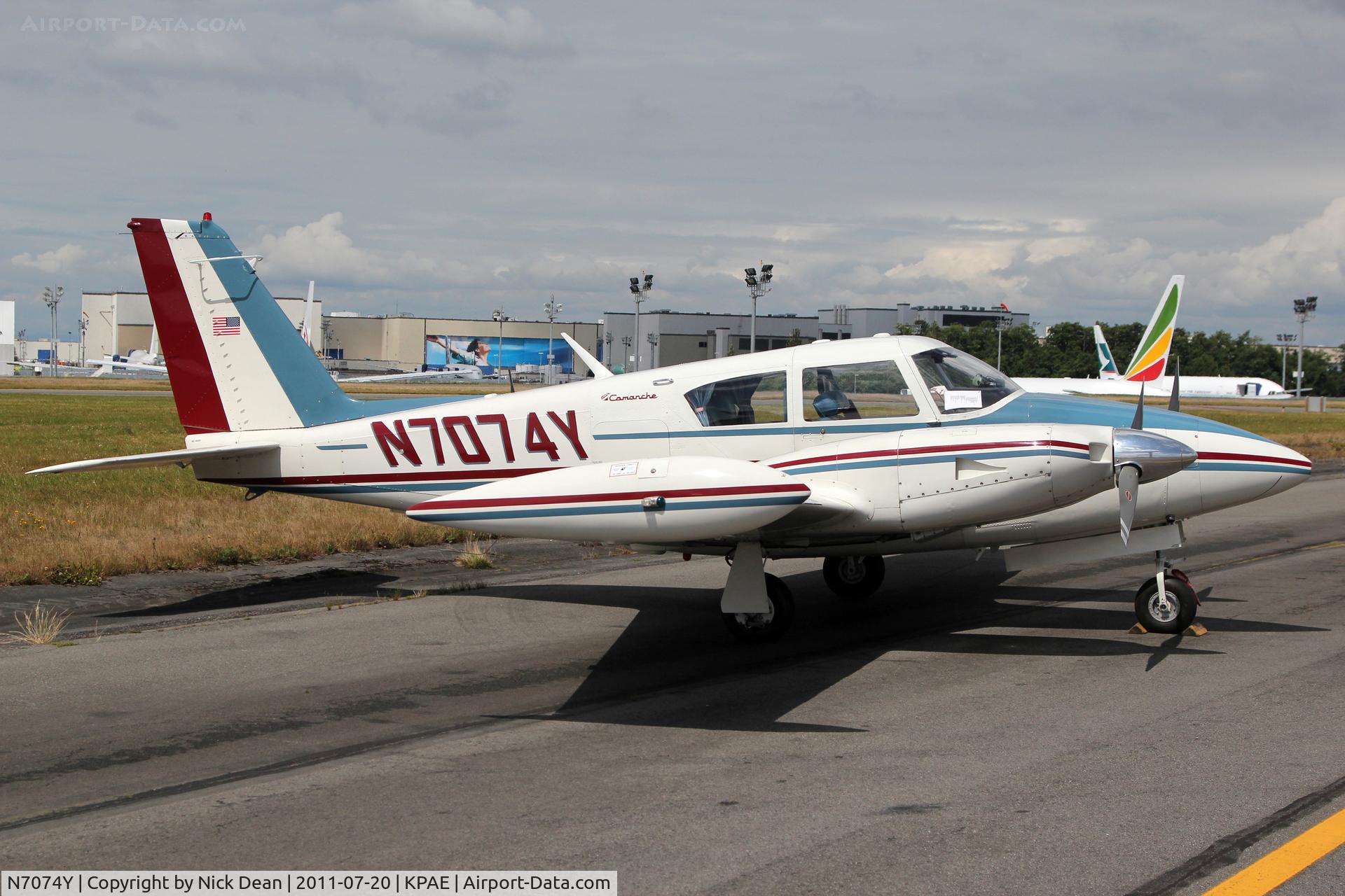 N7074Y, 1963 Piper PA-30 Twin Comanche C/N 30-87, KPAE/PAE Nice looking Twinkie