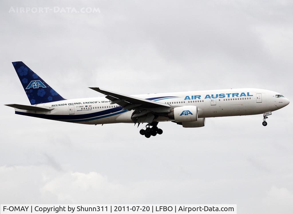 F-OMAY, 2005 Boeing 777-2Q8/ER C/N 29402, Landing rwy 32L with additional tiles...