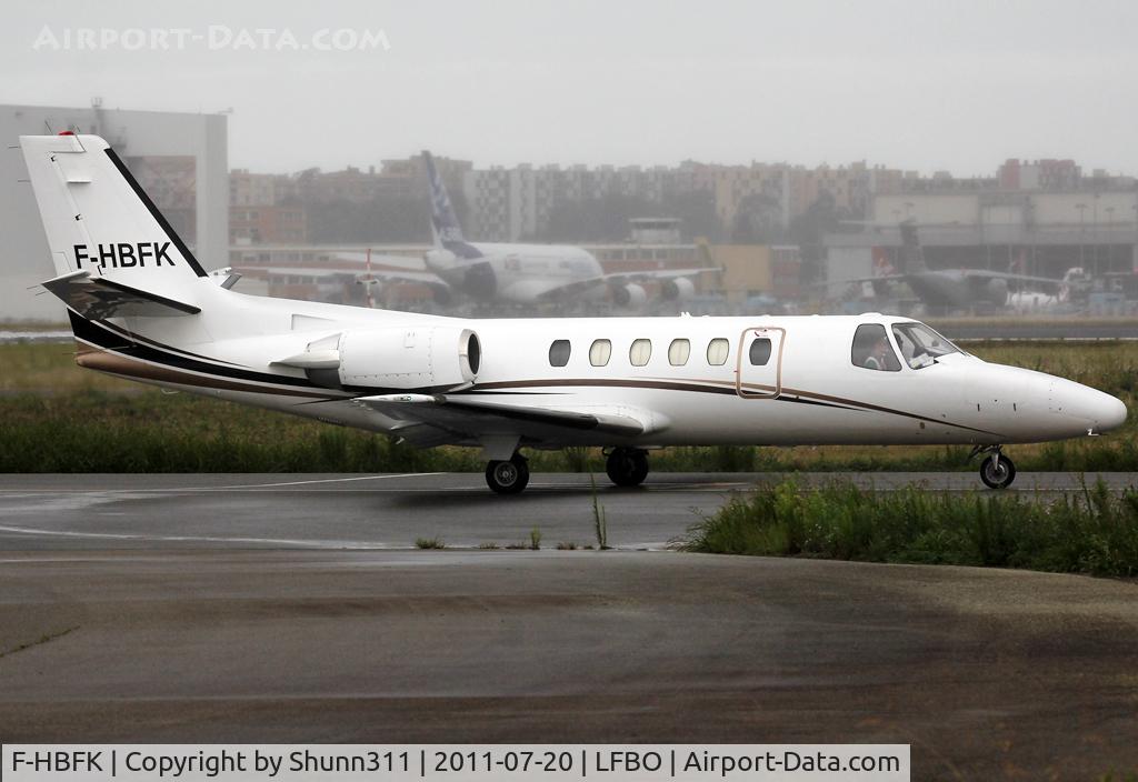 F-HBFK, Cessna 550 Citation II C/N 550-0625, Taxiing to the General Aviation area...