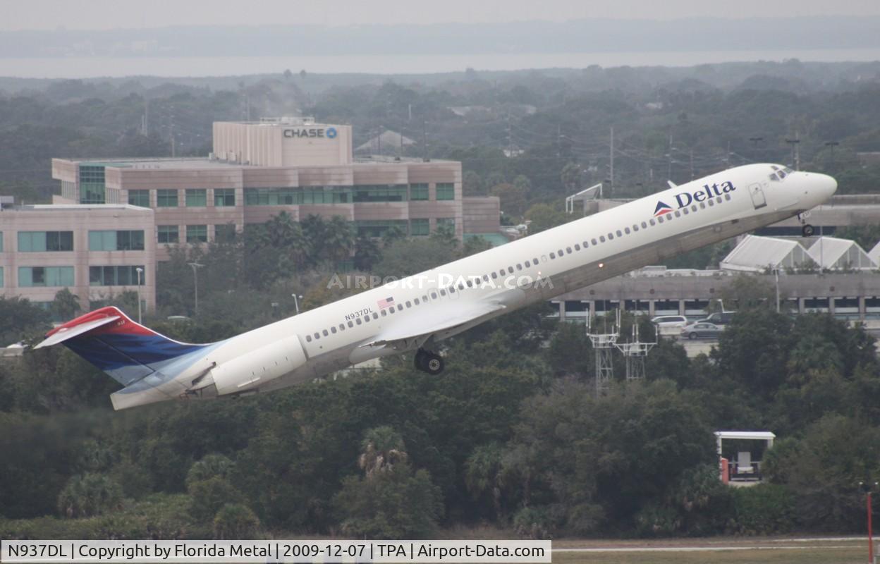 N937DL, 1989 McDonnell Douglas MD-88 C/N 49810, Delta MD-88s