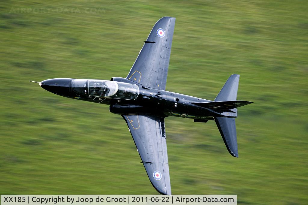 XX185, 1977 Hawker Siddeley Hawk T.1 C/N 032/312032, Bwlch pass in the Machynlleth loop area