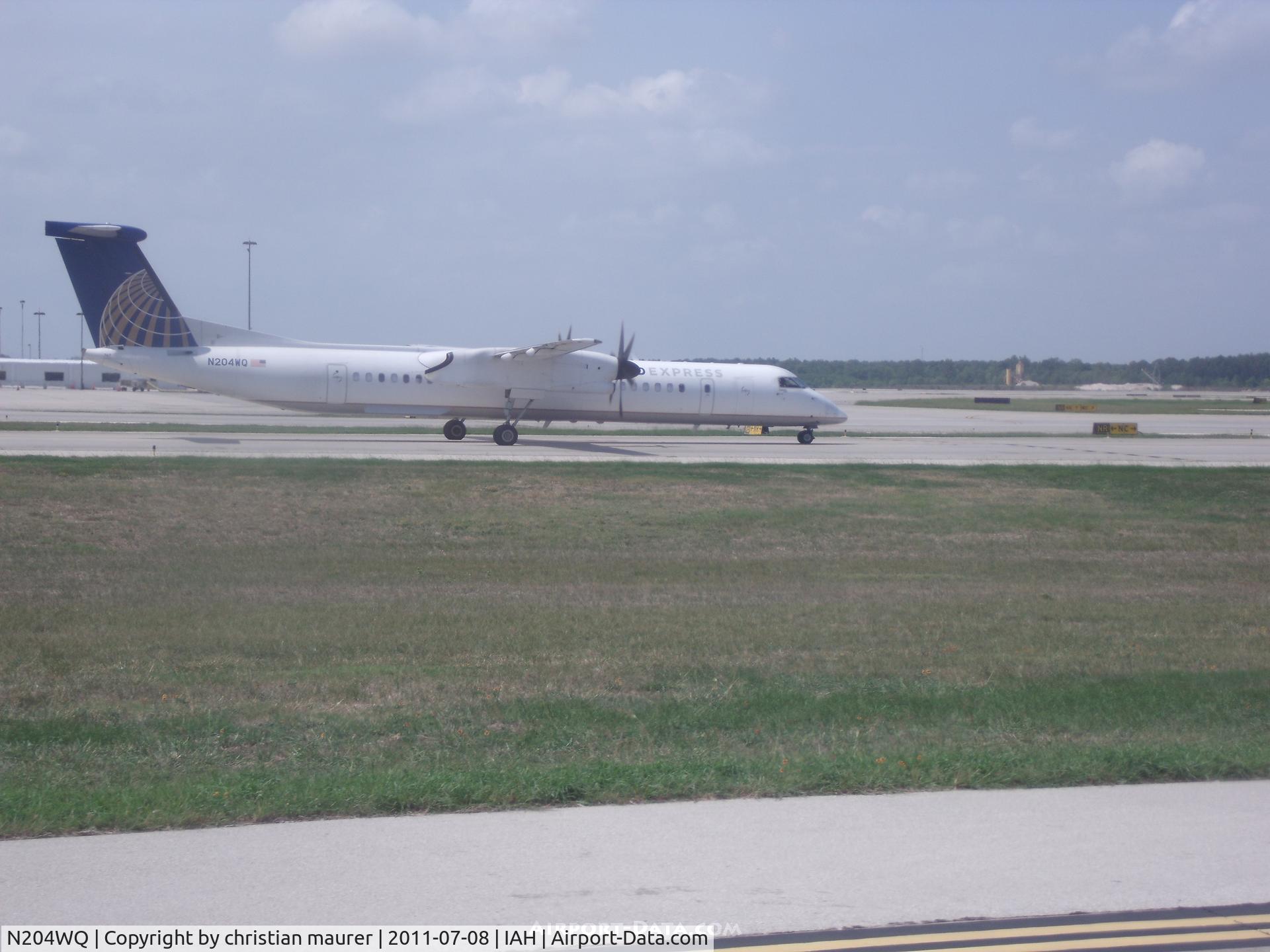 N204WQ, 2008 Bombardier DHC-8-402 Dash 8 C/N 4204, at iah