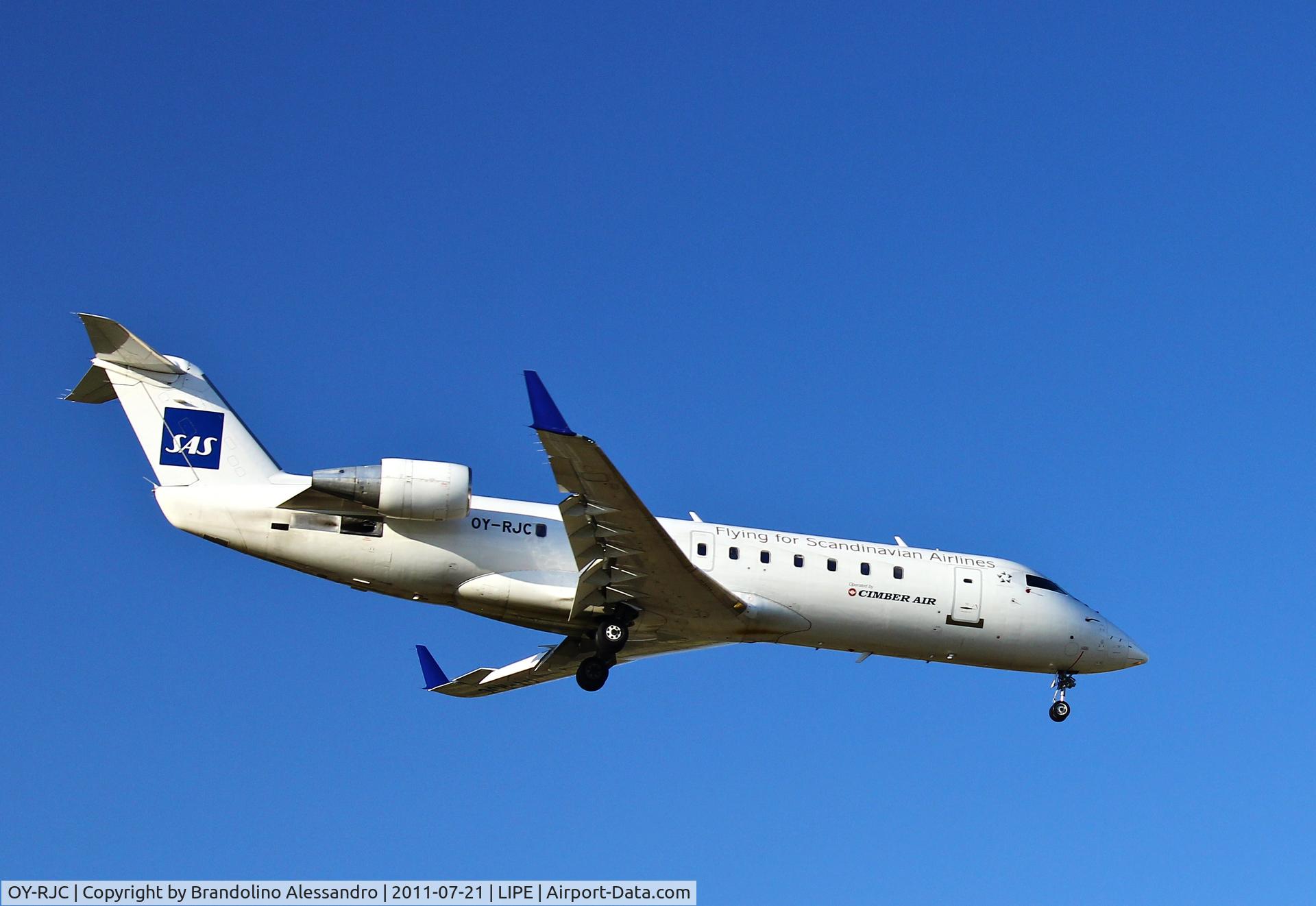 OY-RJC, 1993 Canadair CRJ-100LR (CL-600-2B19) C/N 7015, Bologna G.marconi Airport
SAS on its way to flare