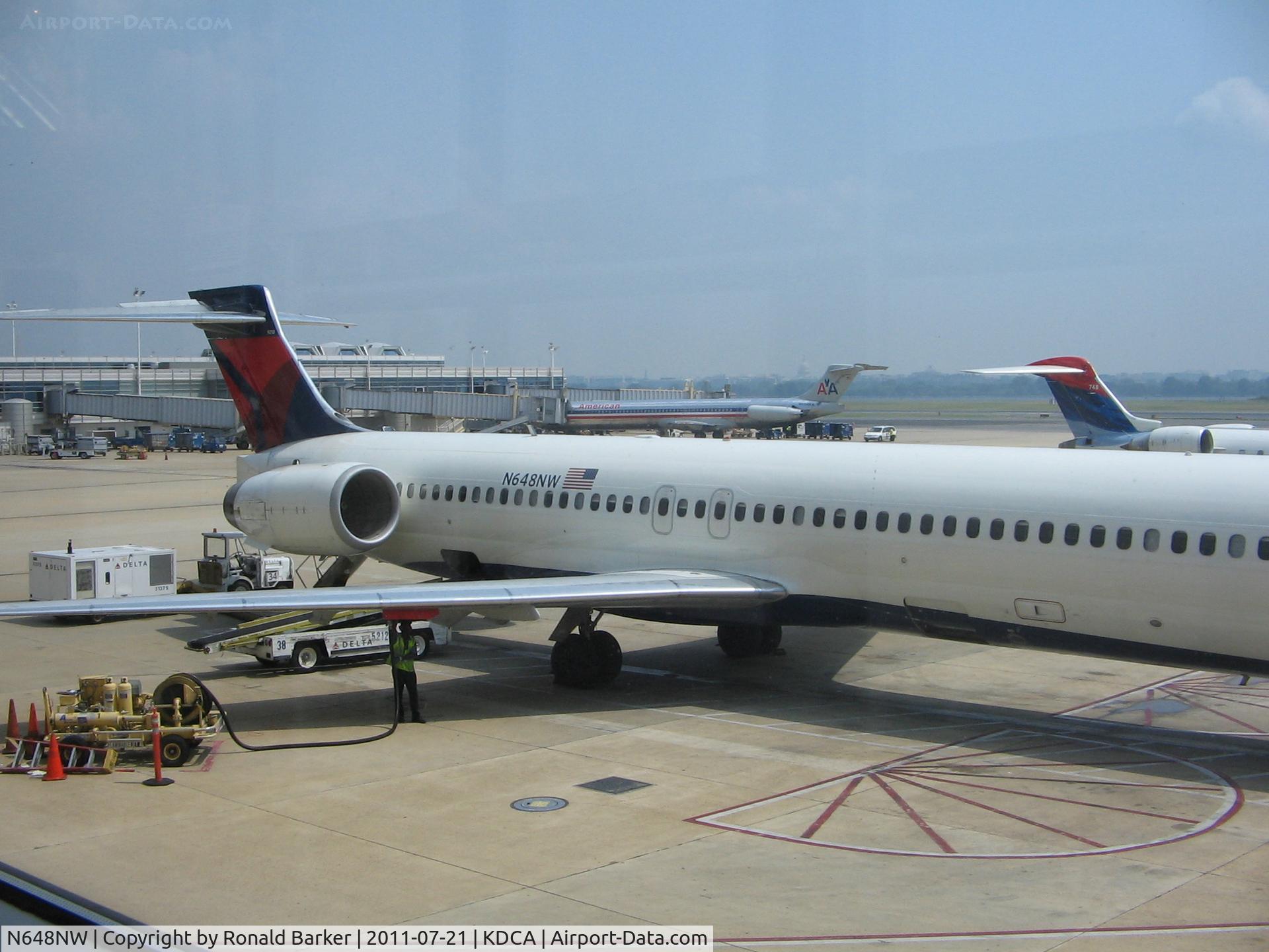N648NW, McDonnell Douglas MD-90-30 C/N 53553, National