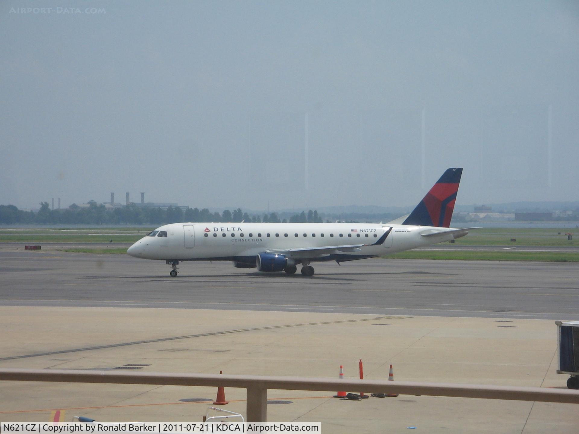 N621CZ, 2008 Embraer 175LR (ERJ-170-200LR) C/N 17000218, National