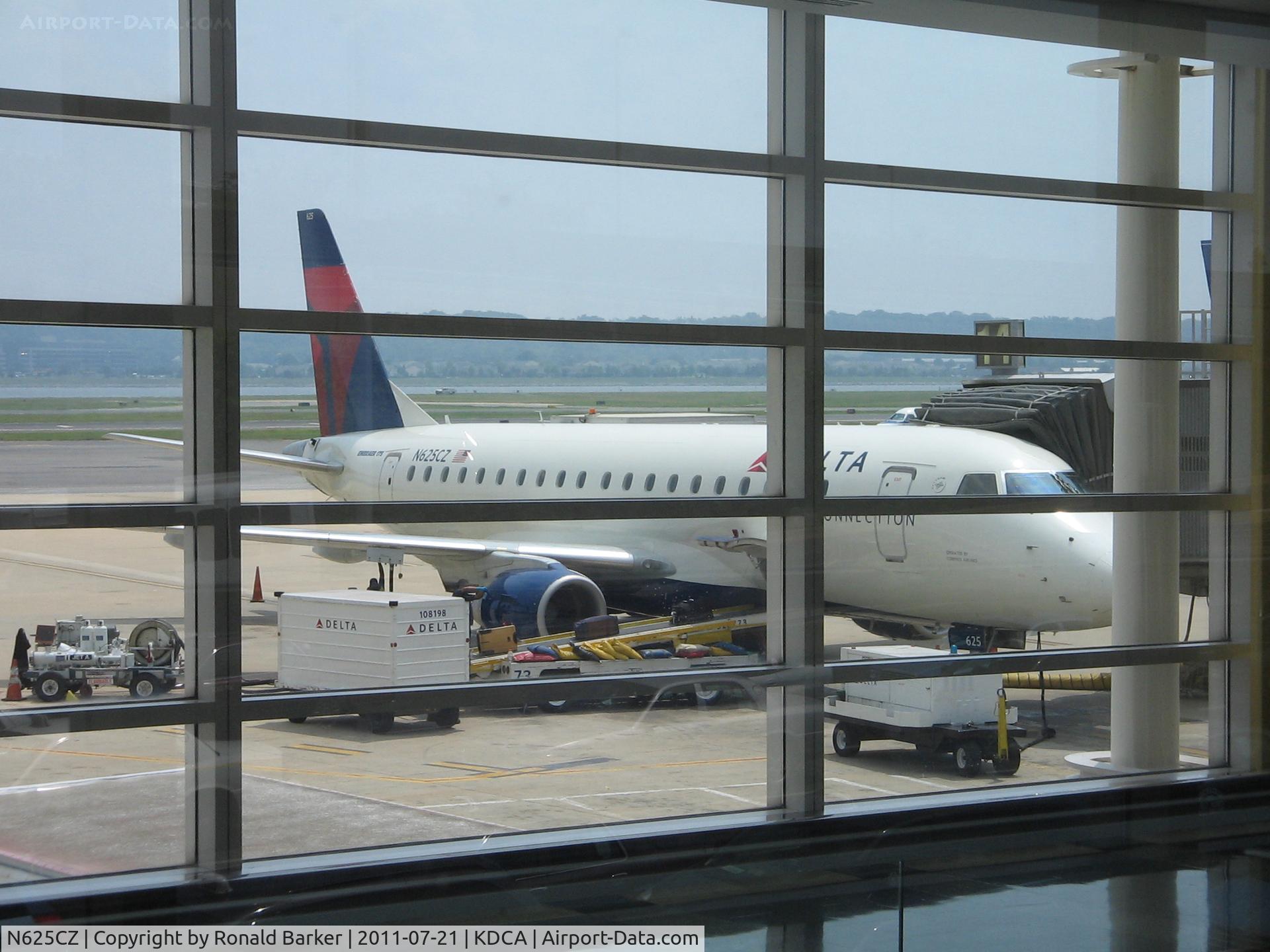 N625CZ, 2008 Embraer 175LR (ERJ-170-200LR) C/N 17000225, National