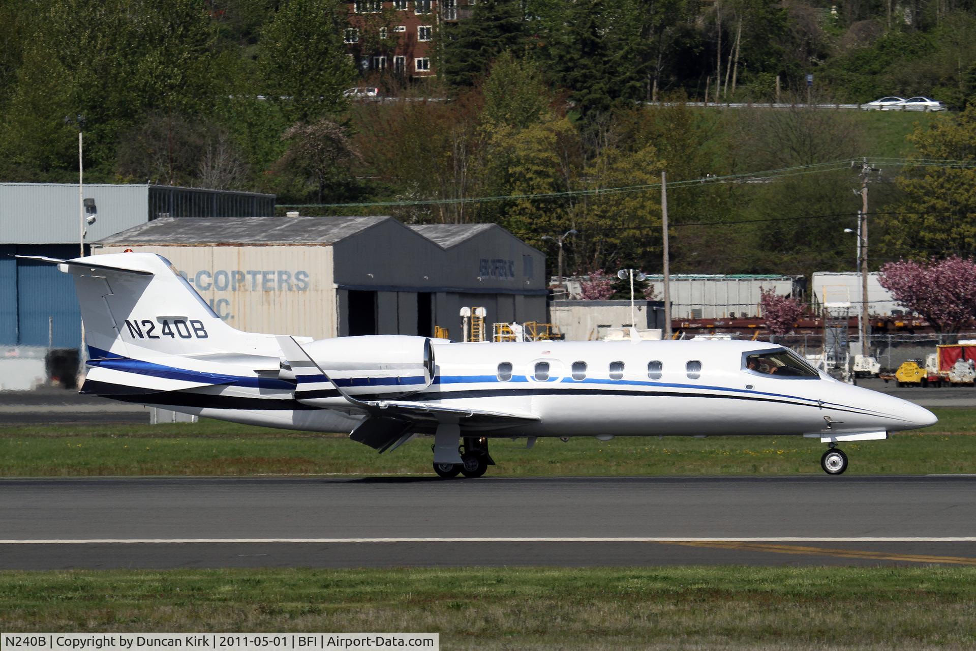N240B, 1999 Learjet Inc 31A C/N 175, Just landed