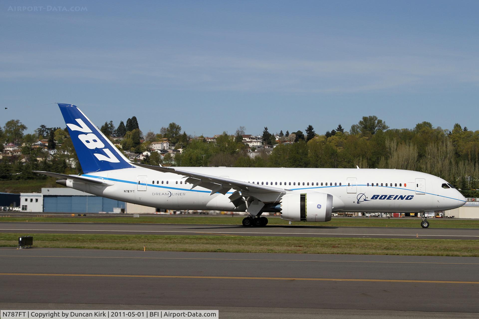 N787FT, 2010 Boeing 787-8 Dreamliner C/N 40694, Landing after another successful test flight