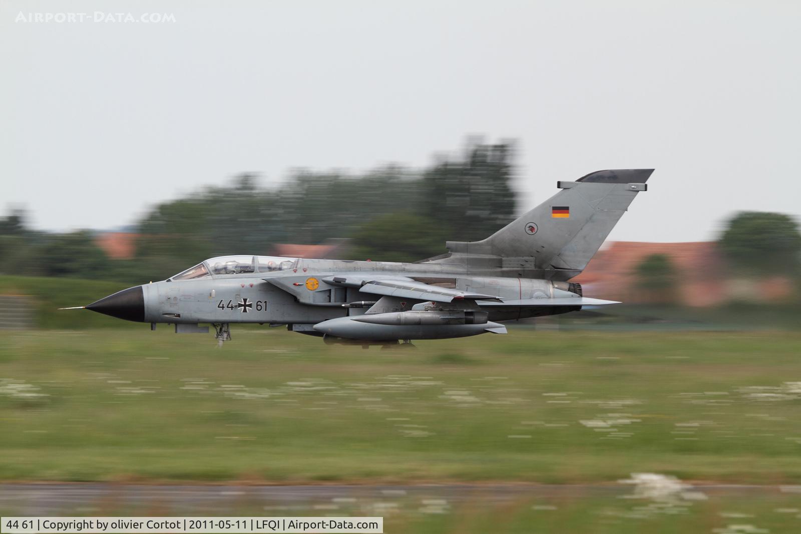44 61, Panavia Tornado IDS C/N 407/GS118/4161, Full thrust ! Tornado taking off during the 2011 Tigermeet