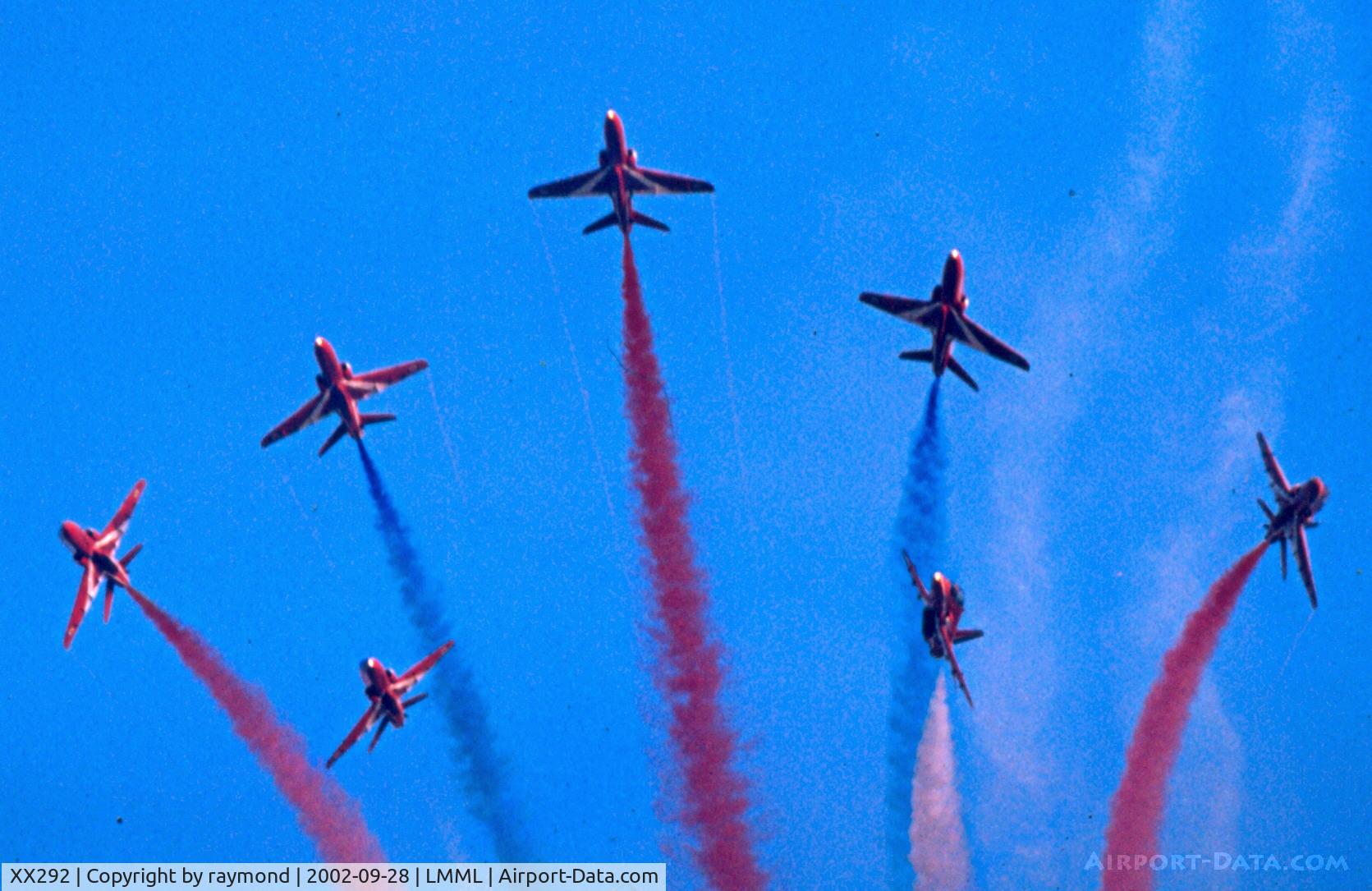 XX292, 1979 Hawker Siddeley Hawk T.1W C/N 119/312117, A lovely burst of the RAF Aerobatic Team