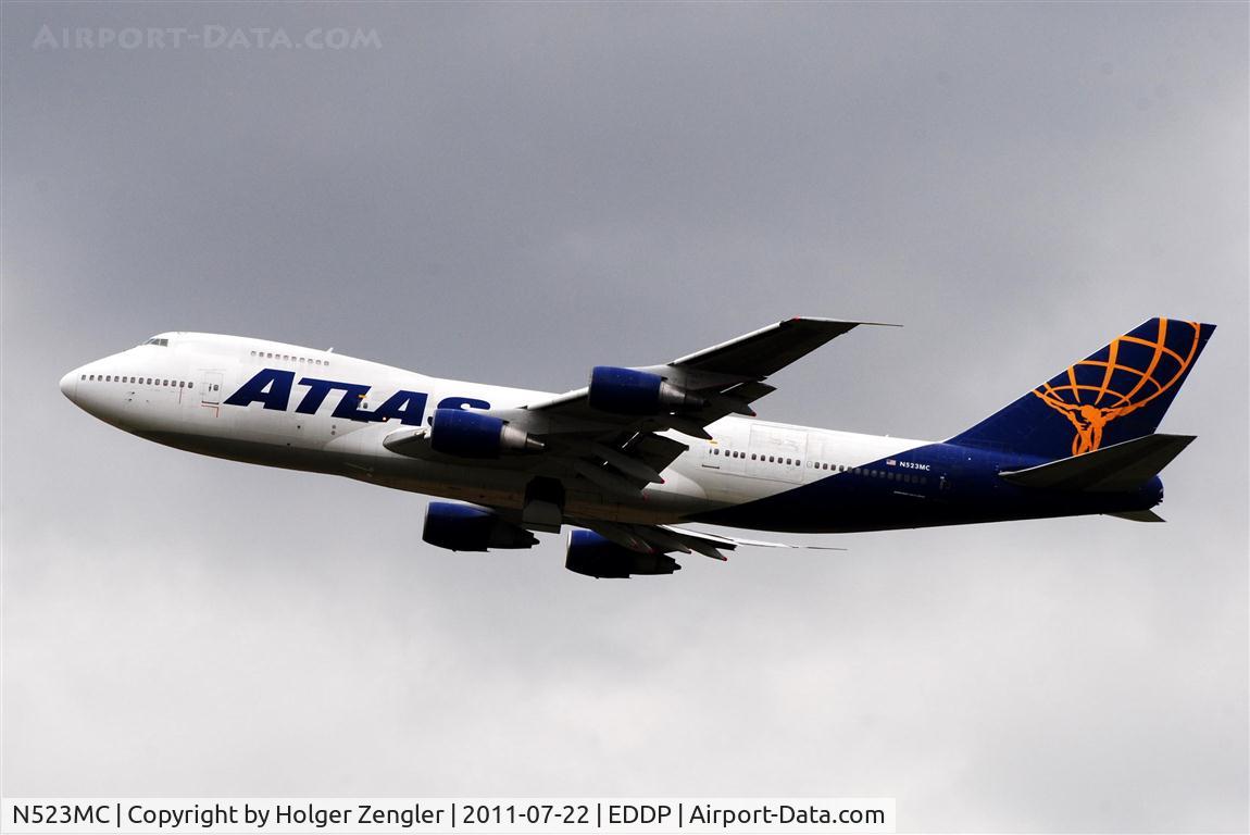 N523MC, 1979 Boeing 747-2D7B C/N 21782, Departure of a beautiful colored big baby.