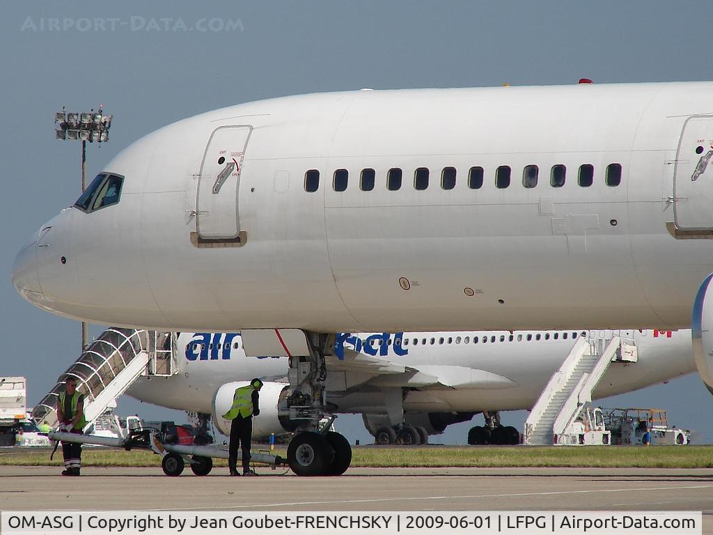 OM-ASG, 1990 Boeing 757-28A C/N 24544, Air Slovakia at CDG T3
