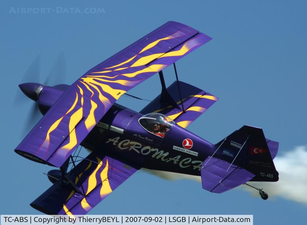 TC-ABS, Pitts S-2S Special C/N 2002, Bex: beautiful airfield