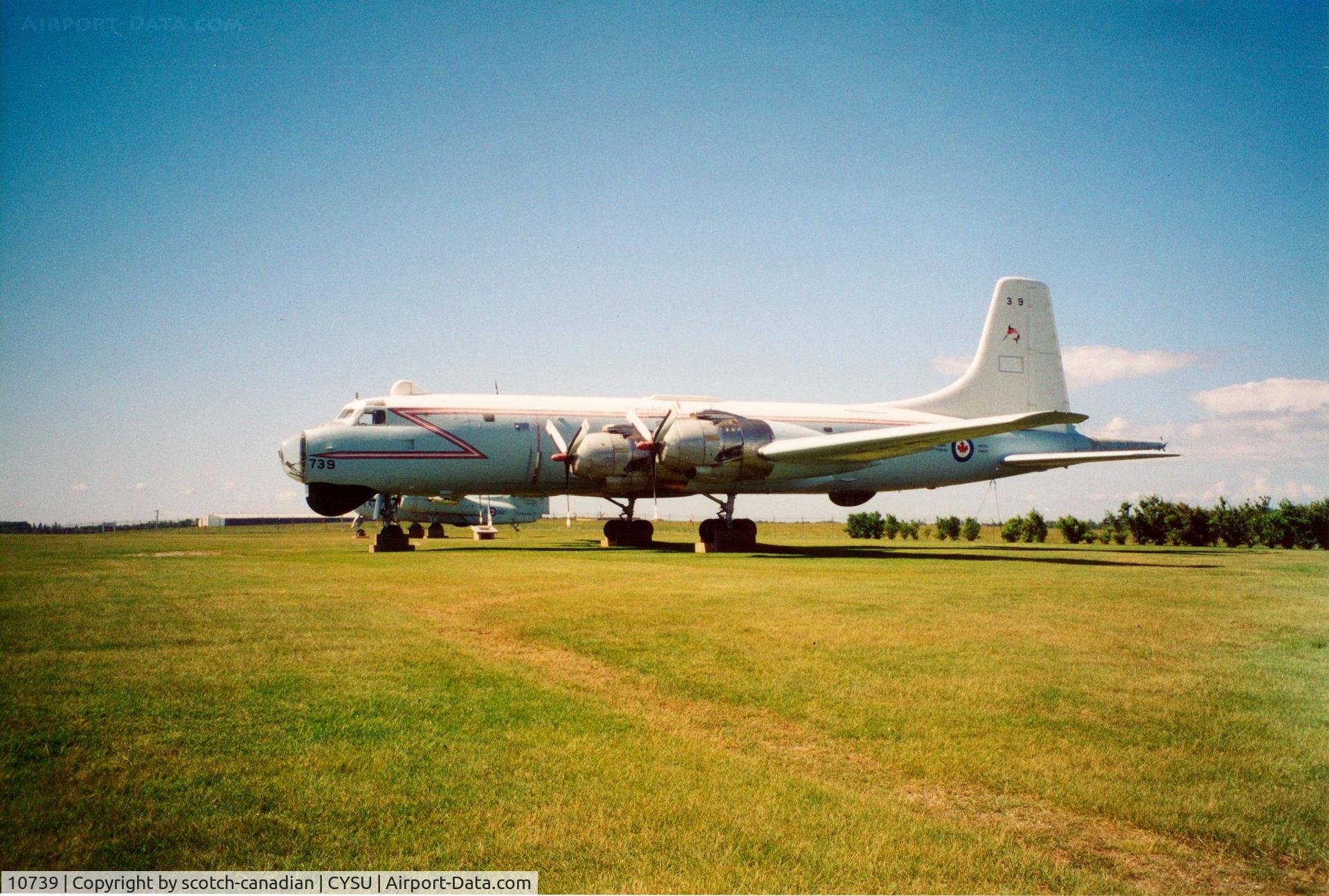 10739, Canadair CP-107 Argus 2 (CL-28-2) C/N 30, Canadian Armed Forces Canadair CP-107 Argus SN: 10739 on display at Slemon Park, Summerside Airport, Summerside, Prince Edward Island, Canada - Summer 2002