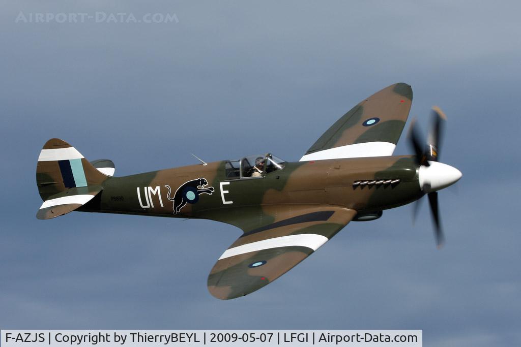 F-AZJS, 1944 Supermarine 389 Spitfire PR.XIX C/N 6S/585110, In flight for the first time after change motor and propeller.