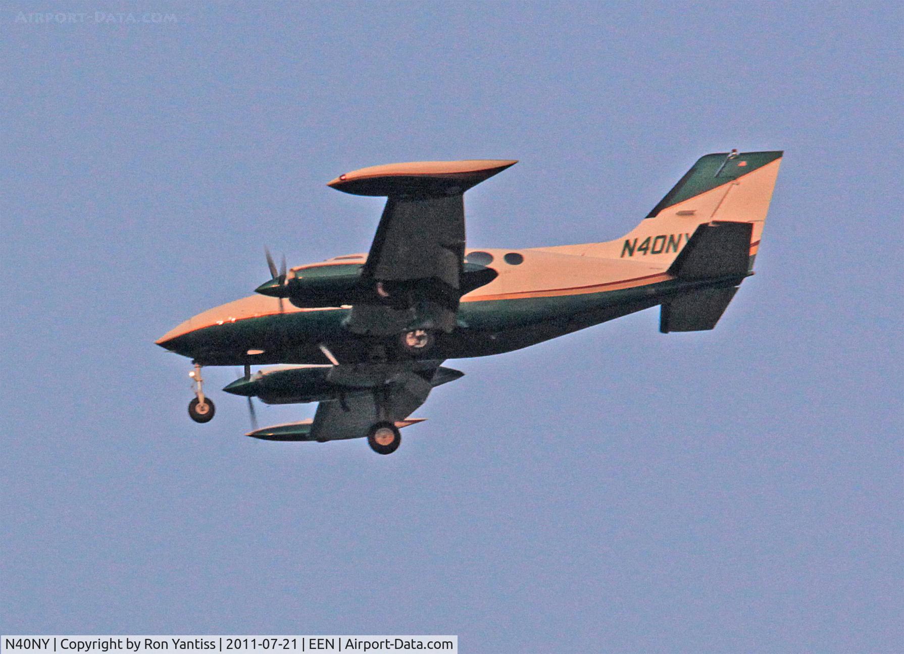 N40NY, 1970 Cessna 414 Chancellor C/N 414-0160, On approach to Keene, NH