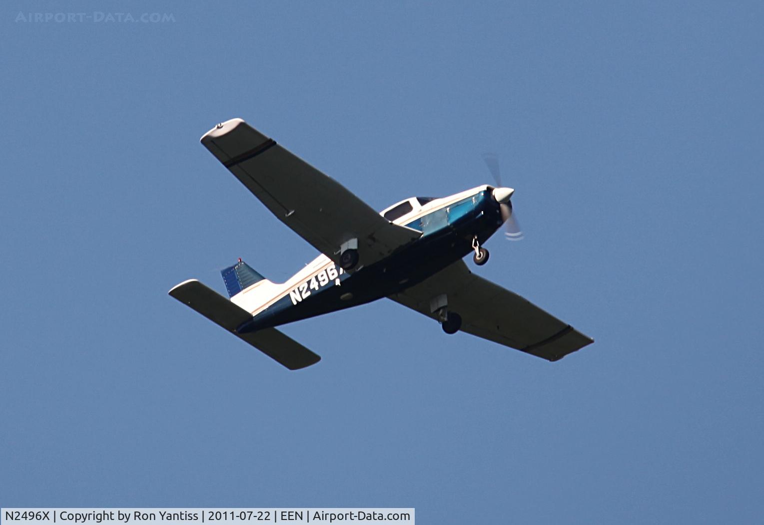 N2496X, 1985 Piper PA-28-161 C/N 28-8516071, Departing Keene, NH