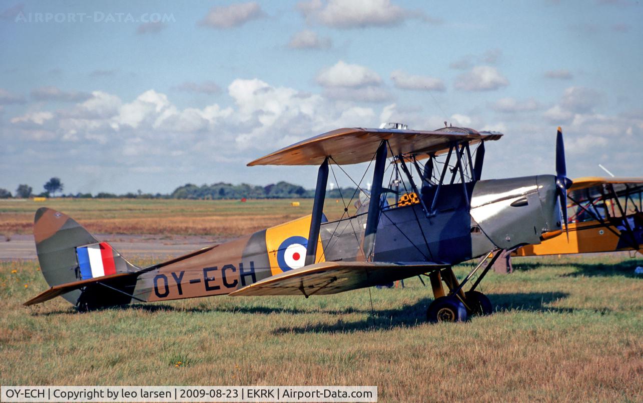 OY-ECH, De Havilland DH-82A Tiger Moth II C/N 85234, Roskilde Air Show 23.8.09
image scan from a slide.
