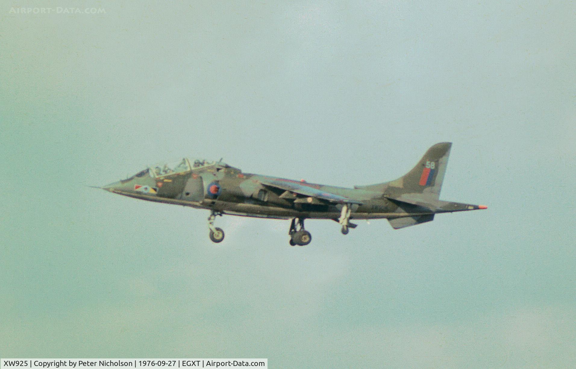 XW925, 1971 Hawker Siddeley Harrier T.2A C/N 212013, Harrier T.2A of 233 Operational Conversion Unit on final approach to RAF Wittering in September 1976.