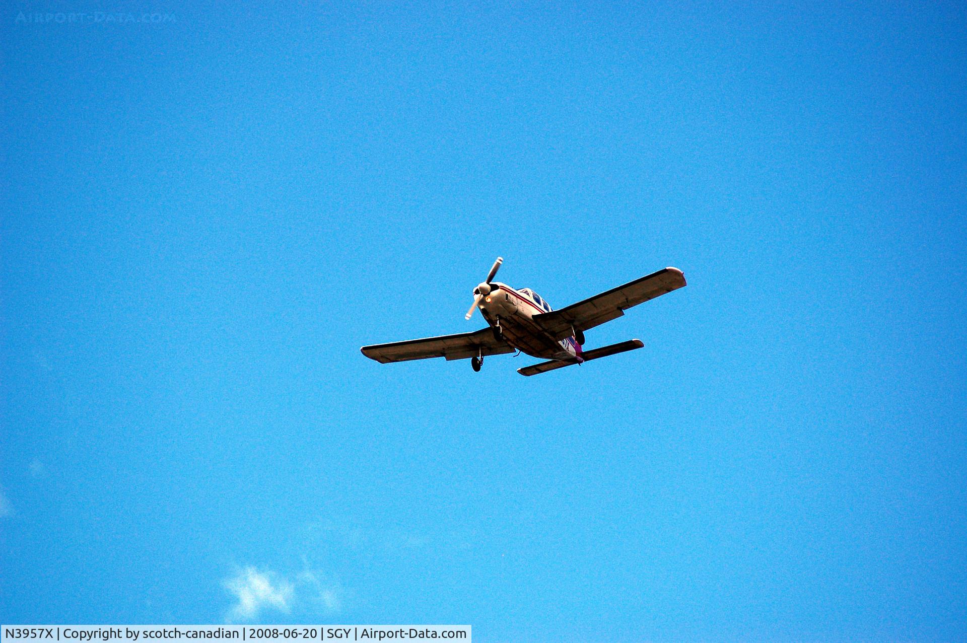 N3957X, 1975 Piper PA-32-300 Cherokee Six Cherokee Six C/N 32-7640003, 1975 Piper PA-32-300 N3957X on final approach to Skagway Airport, Skagway, AK