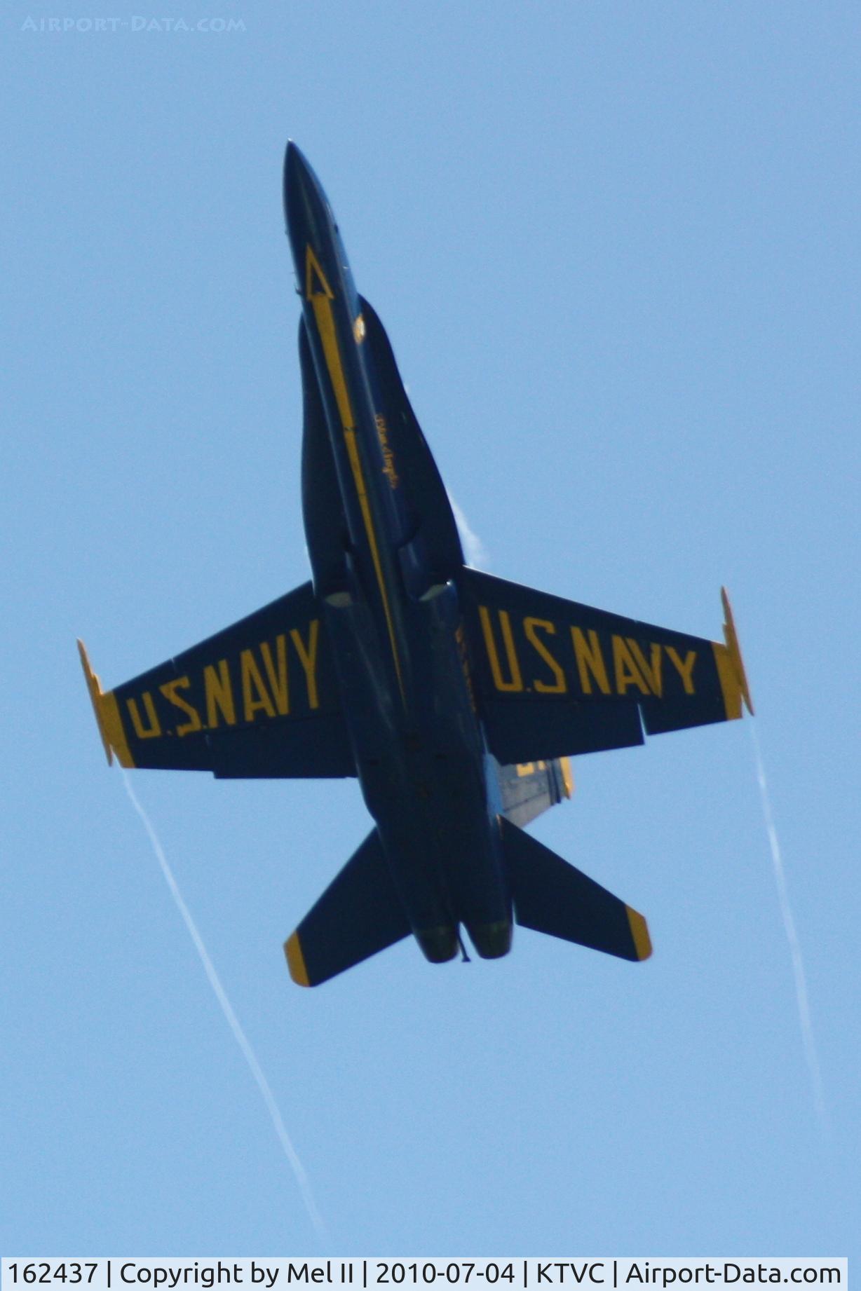 162437, McDonnell Douglas F/A-18A Hornet C/N 0281, US Navy Blue Angel #5 at the 2010 National Cherry Festival Air Show