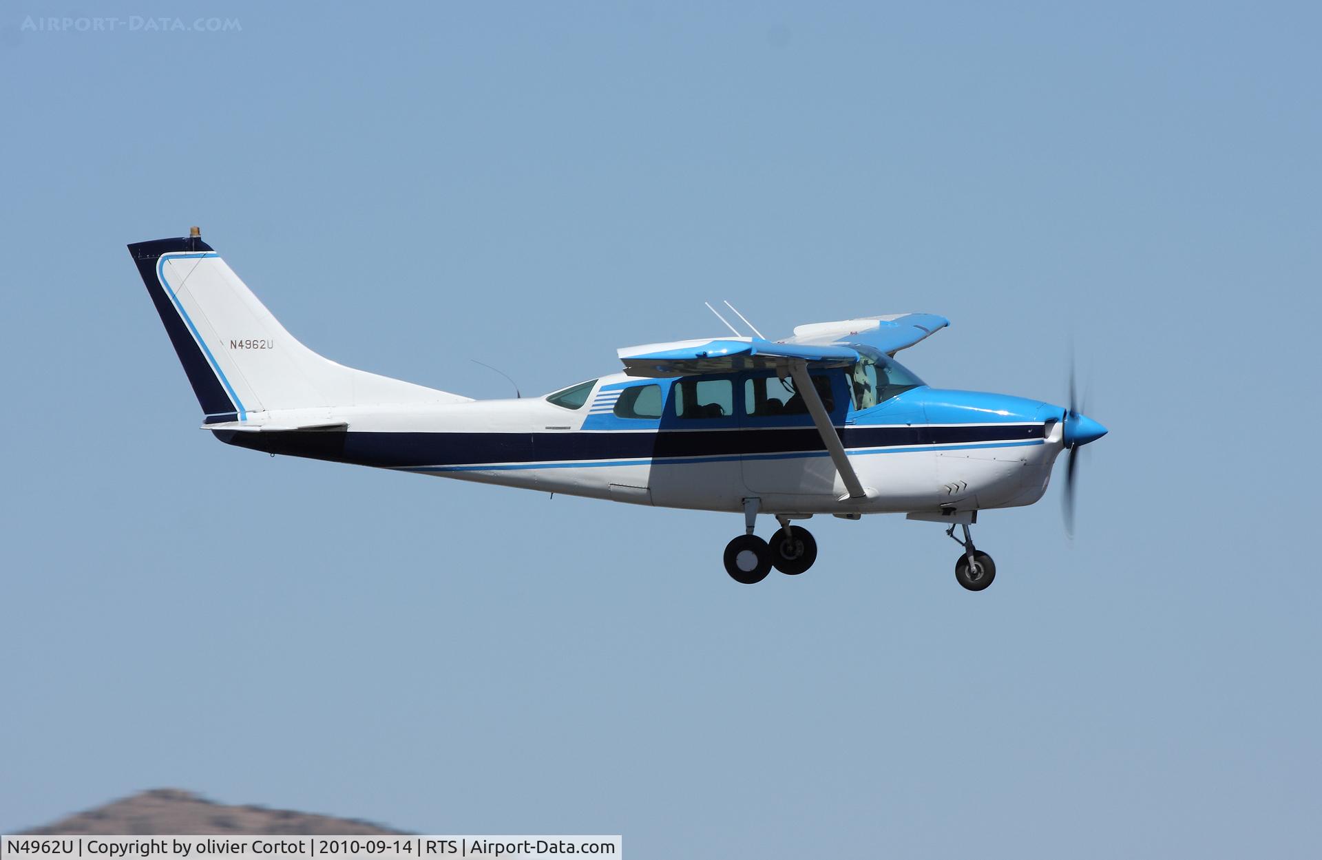 N4962U, 1965 Cessna 210E Centurion C/N 21058662, landing at Stead airport during the Reno air races