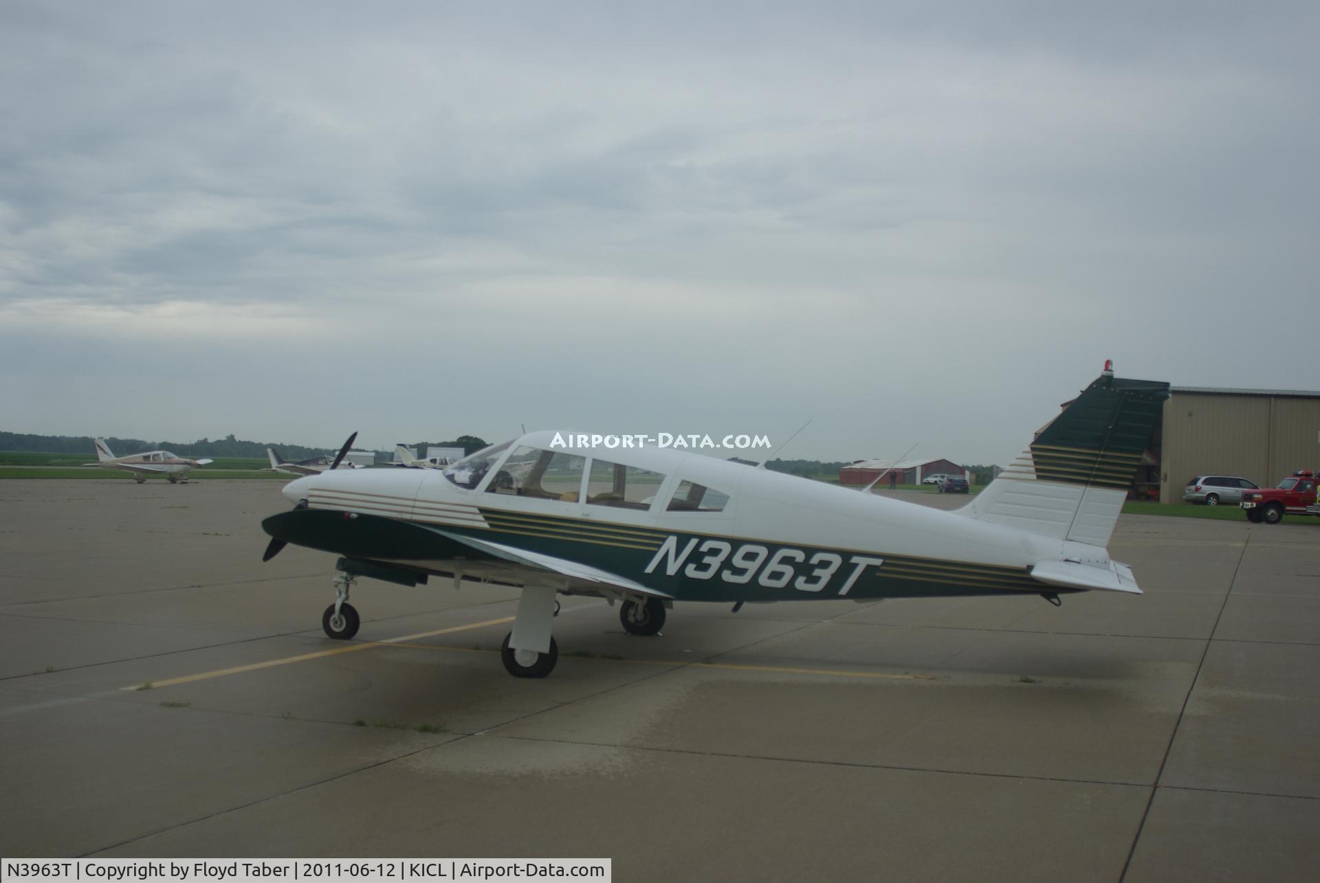 N3963T, 1967 Piper PA-28R-180 Cherokee Arrow C/N 28R-30309, Fly In Clarinda Iowa