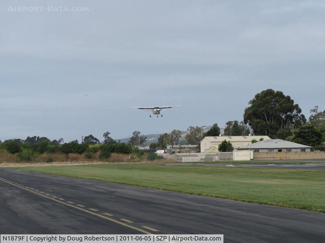 N1879F, 1966 Cessna 210F Centurion C/N 21058779, 1966 Cessna 210F CENTURION, Continental IO-520-A 285 Hp, on final Rwy 04