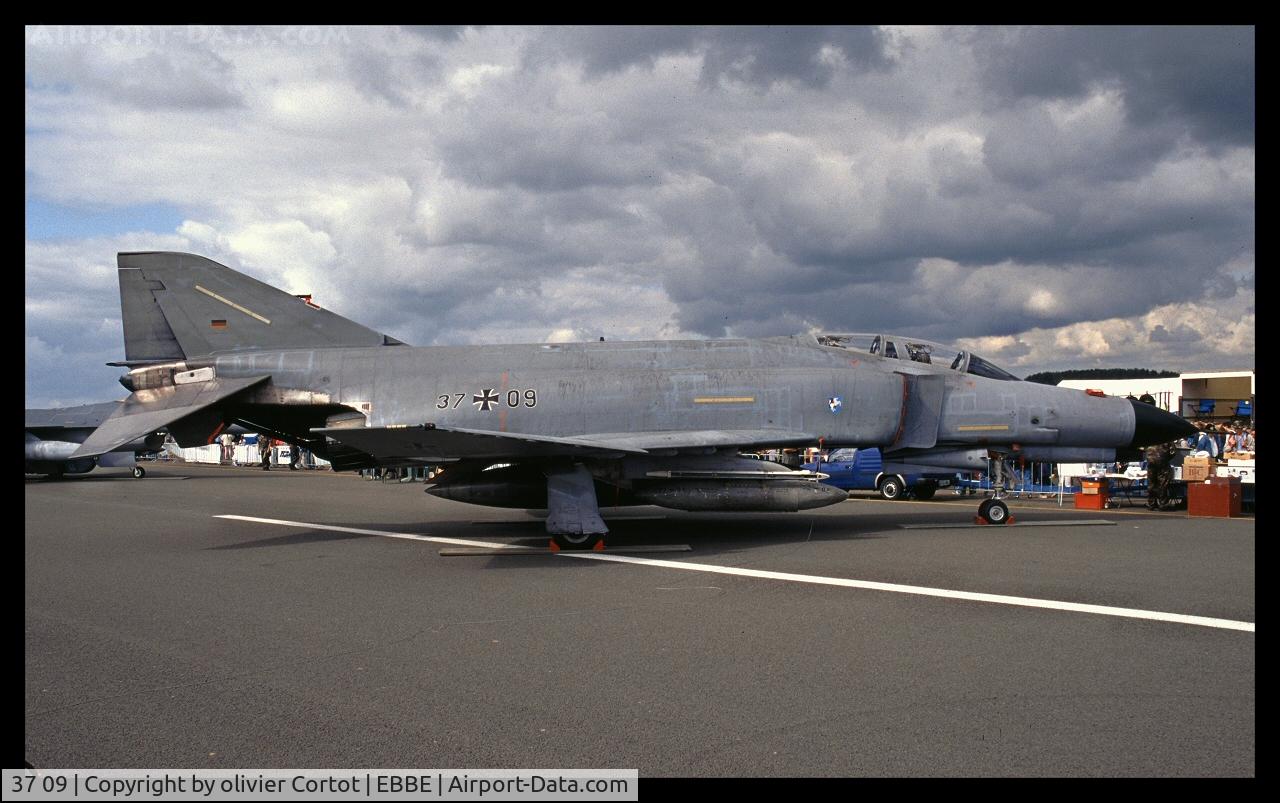 37 09, 1972 McDonnell Douglas F-4F Phantom II C/N 4367, Florennes airshow 2002