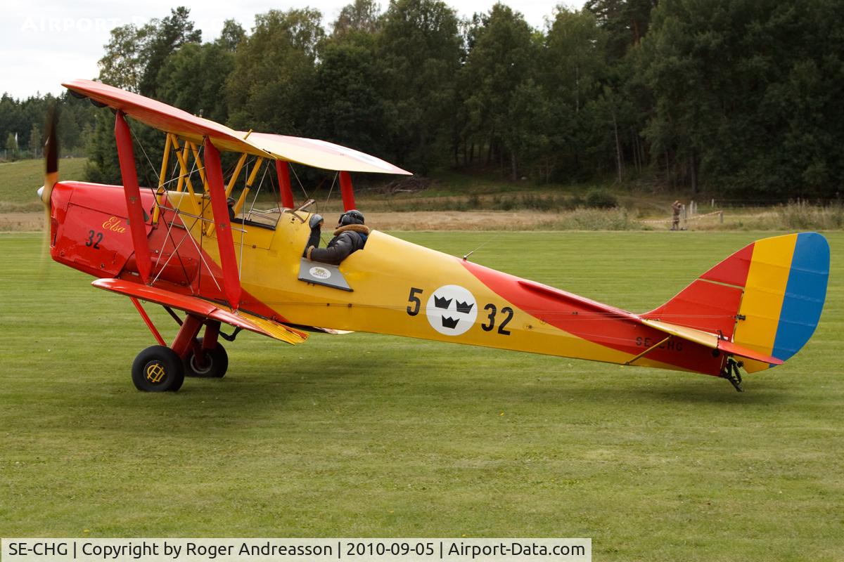 SE-CHG, 1943 De Havilland DH-82A Tiger Moth II C/N 85867, Vallentuna airfield