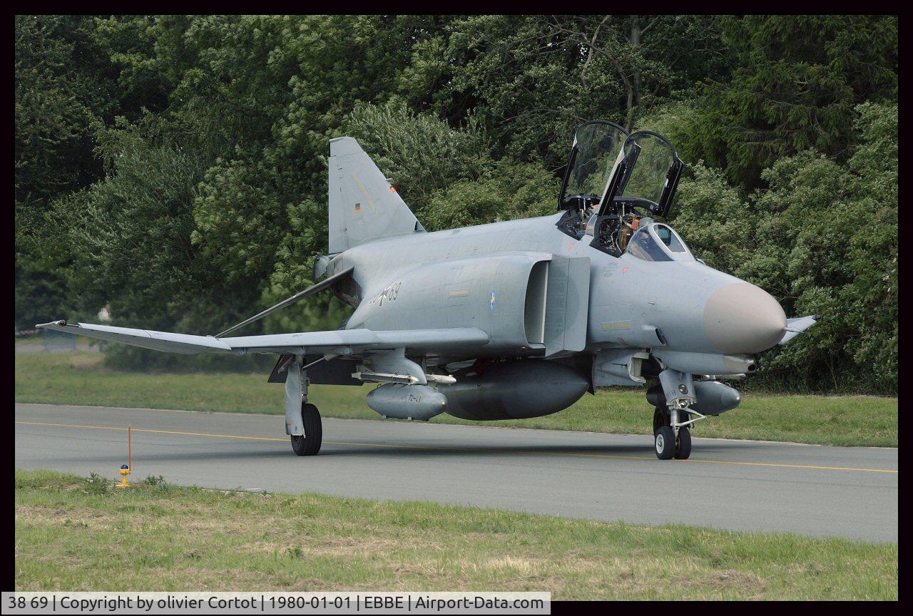 38 69, 1972 McDonnell Douglas F-4F Phantom II C/N 4787, Beauvechain trainers meet 2004