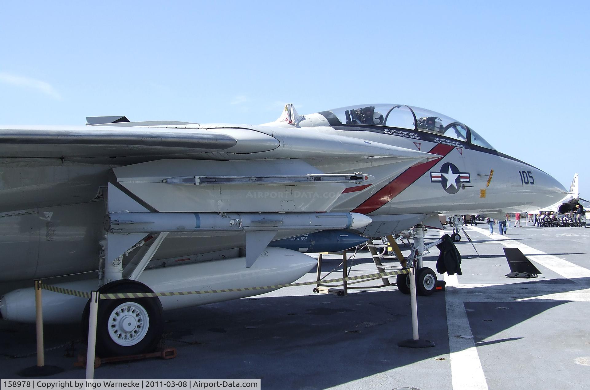 158978, Grumman F-14A Tomcat C/N 39, Grumman F-14A Tomcat on the flight deck of the USS Midway Museum, San Diego CA