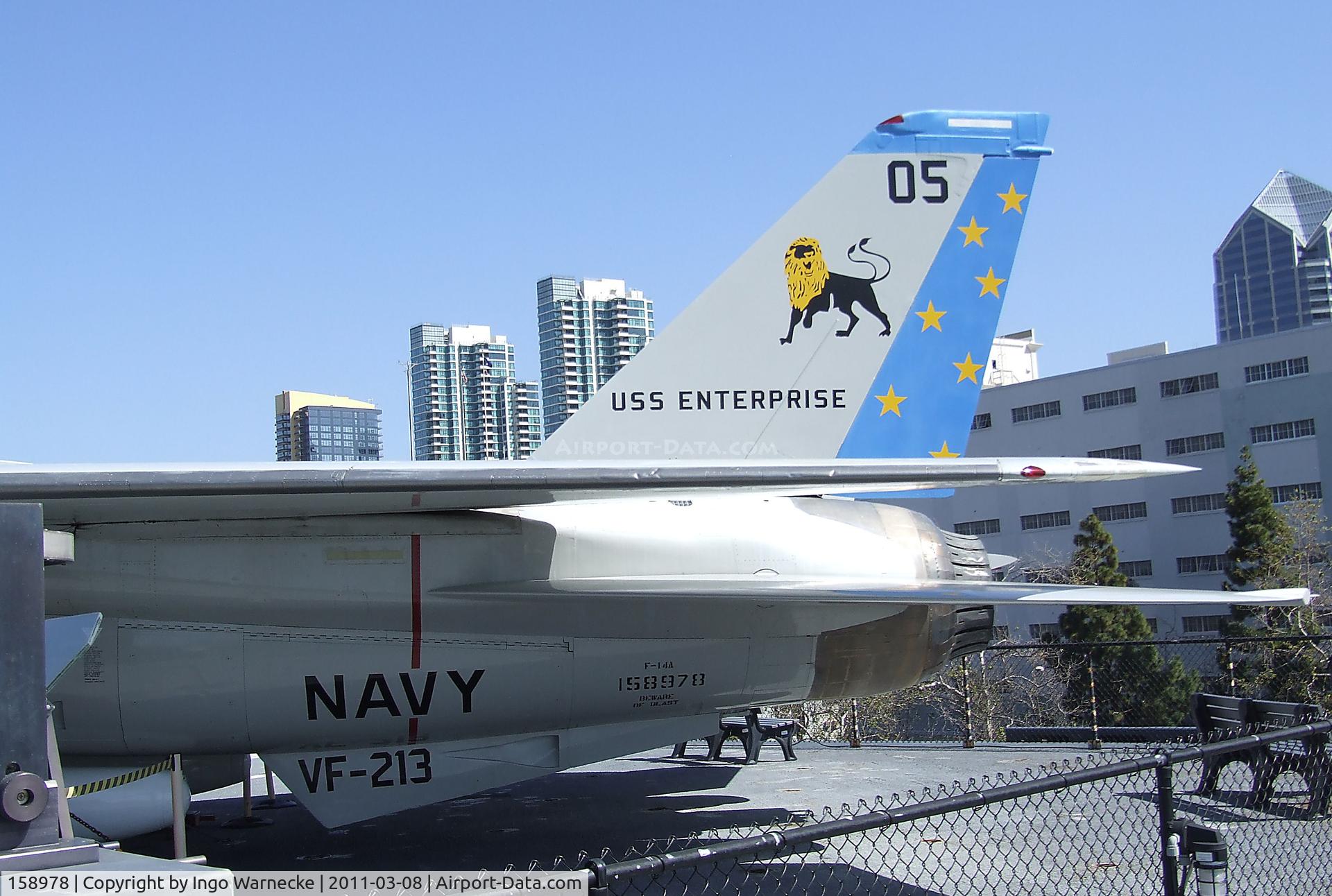 158978, Grumman F-14A Tomcat C/N 39, Grumman F-14A Tomcat on the flight deck of the USS Midway Museum, San Diego CA