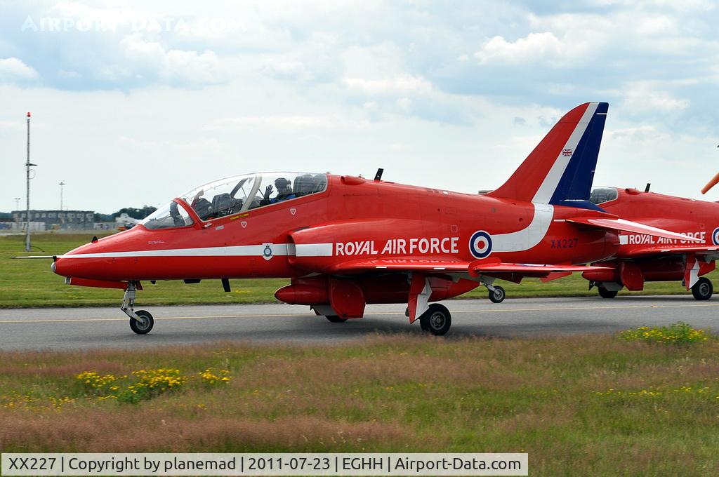 XX227, 1978 Hawker Siddeley Hawk T.1A C/N 063/312063, Departing on 26
