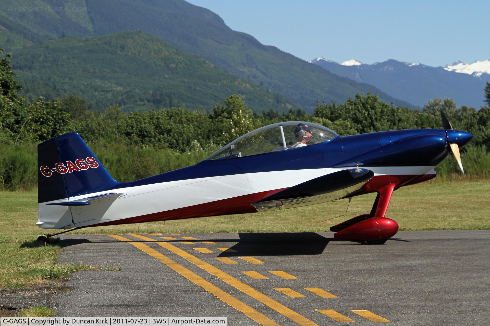 C-GAGS, 2009 Vans RV-4 C/N 3710, Several Canadian's attended the fly-in