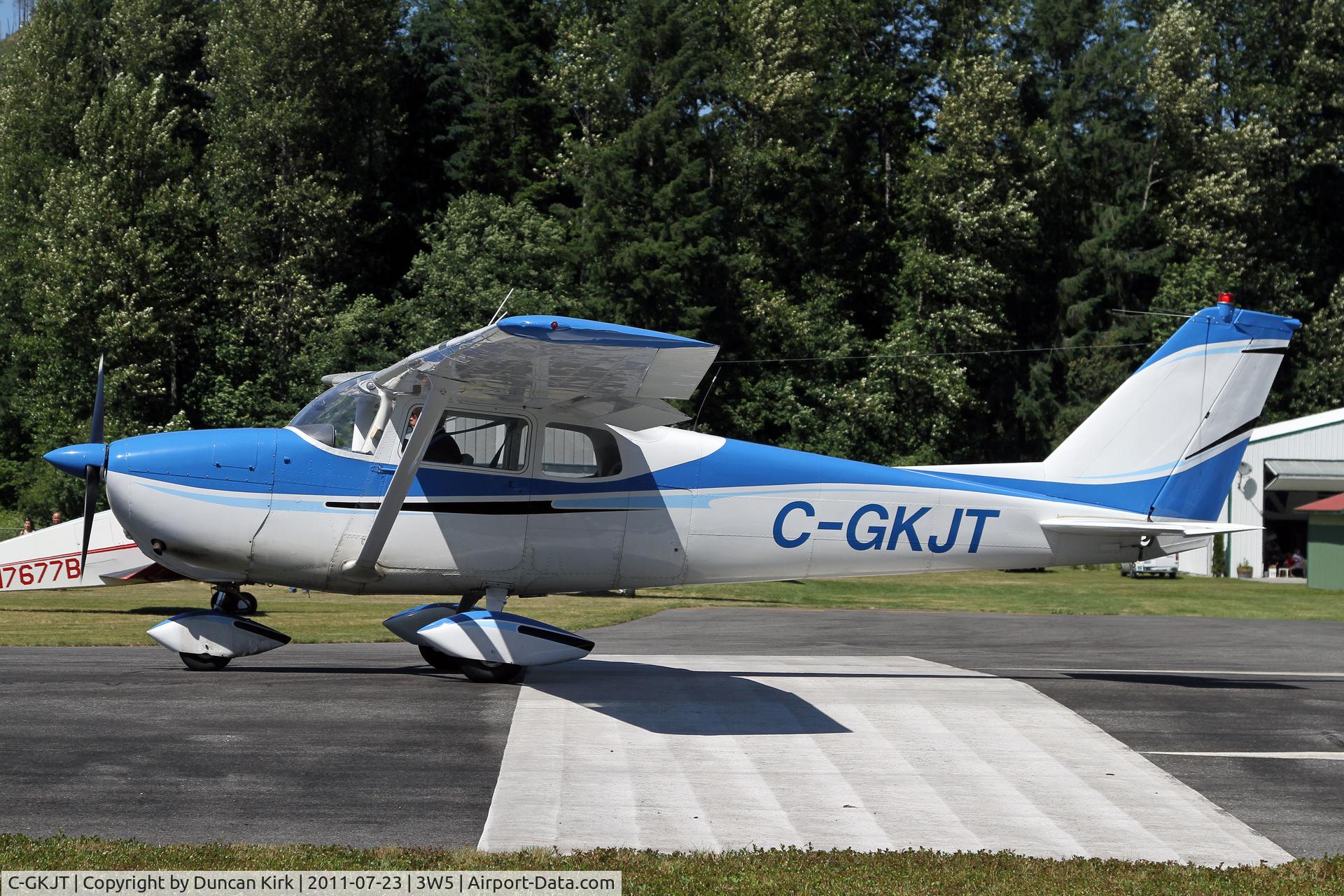 C-GKJT, 1962 Cessna 172C C/N 17249341, A 1962 Cessna 172 was a welcomed attendee at the fly-in