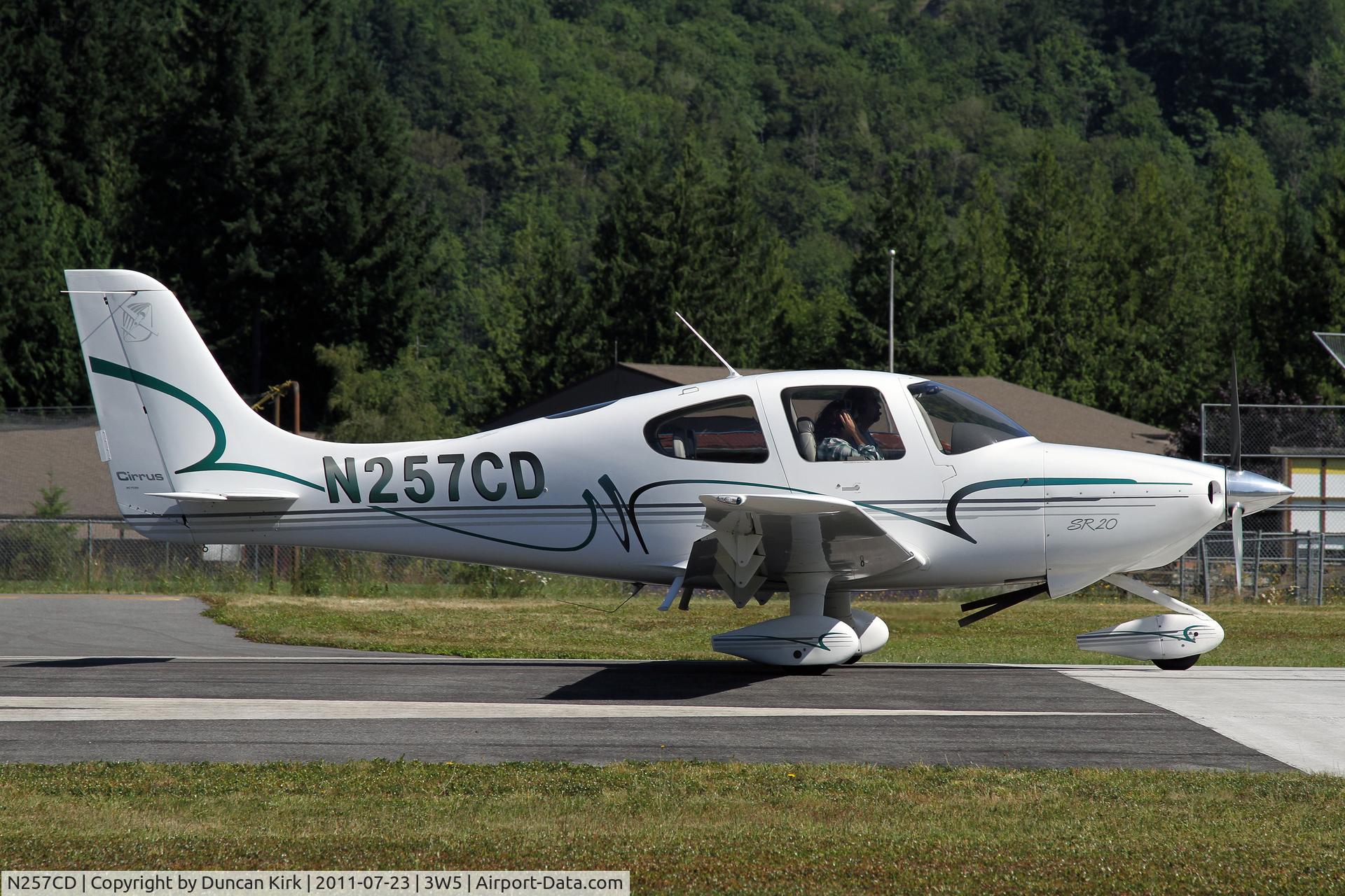 N257CD, 2002 Cirrus SR20 C/N 1184, Departing