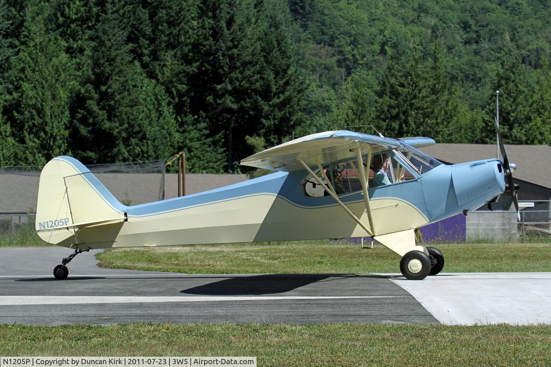 N1205P, 1946 Piper J3C-65 Cub Cub C/N 17630, Departing the fly-in