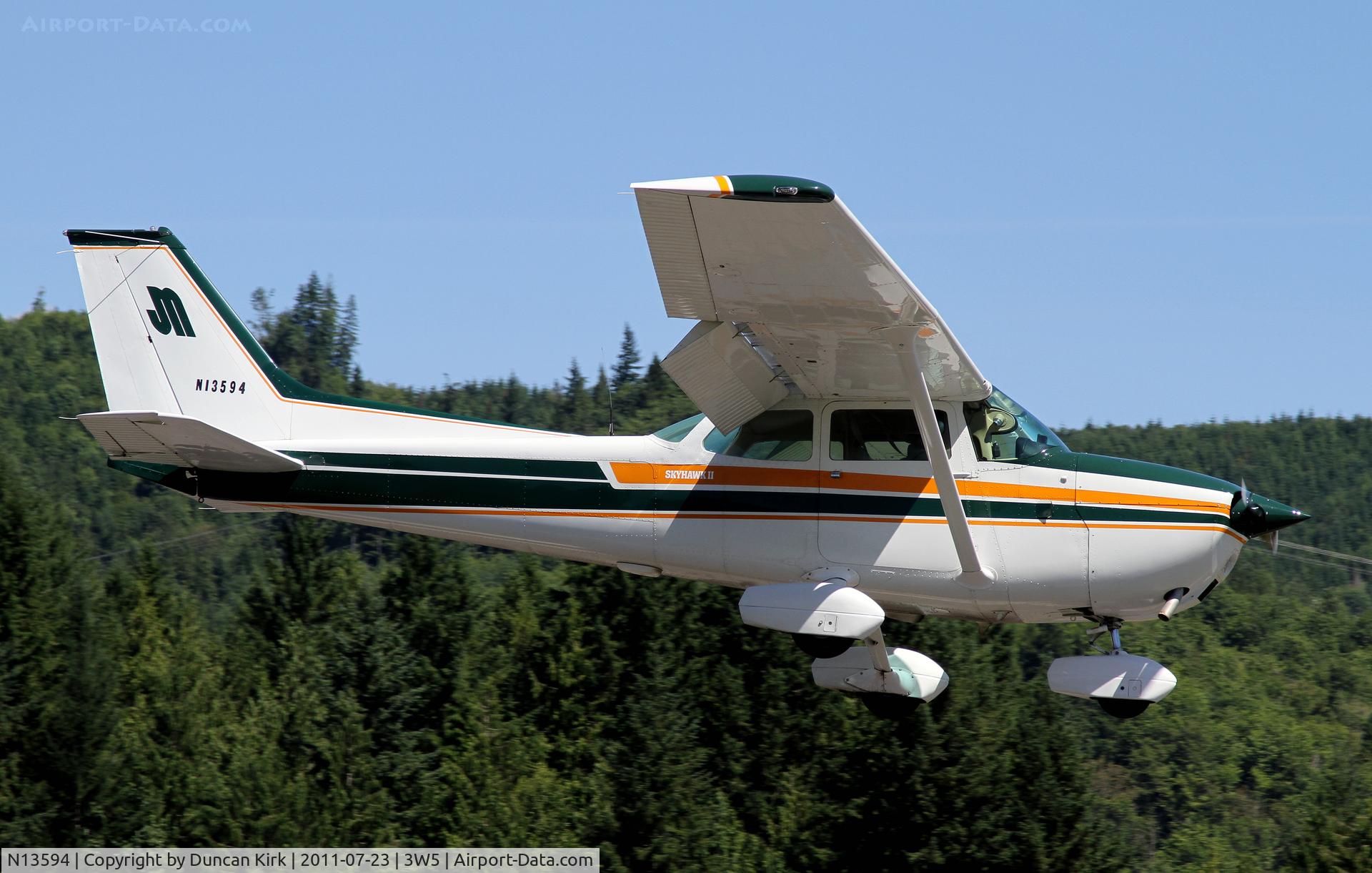 N13594, 1973 Cessna 172M C/N 17262867, A great day for a fly-in at Concrete!