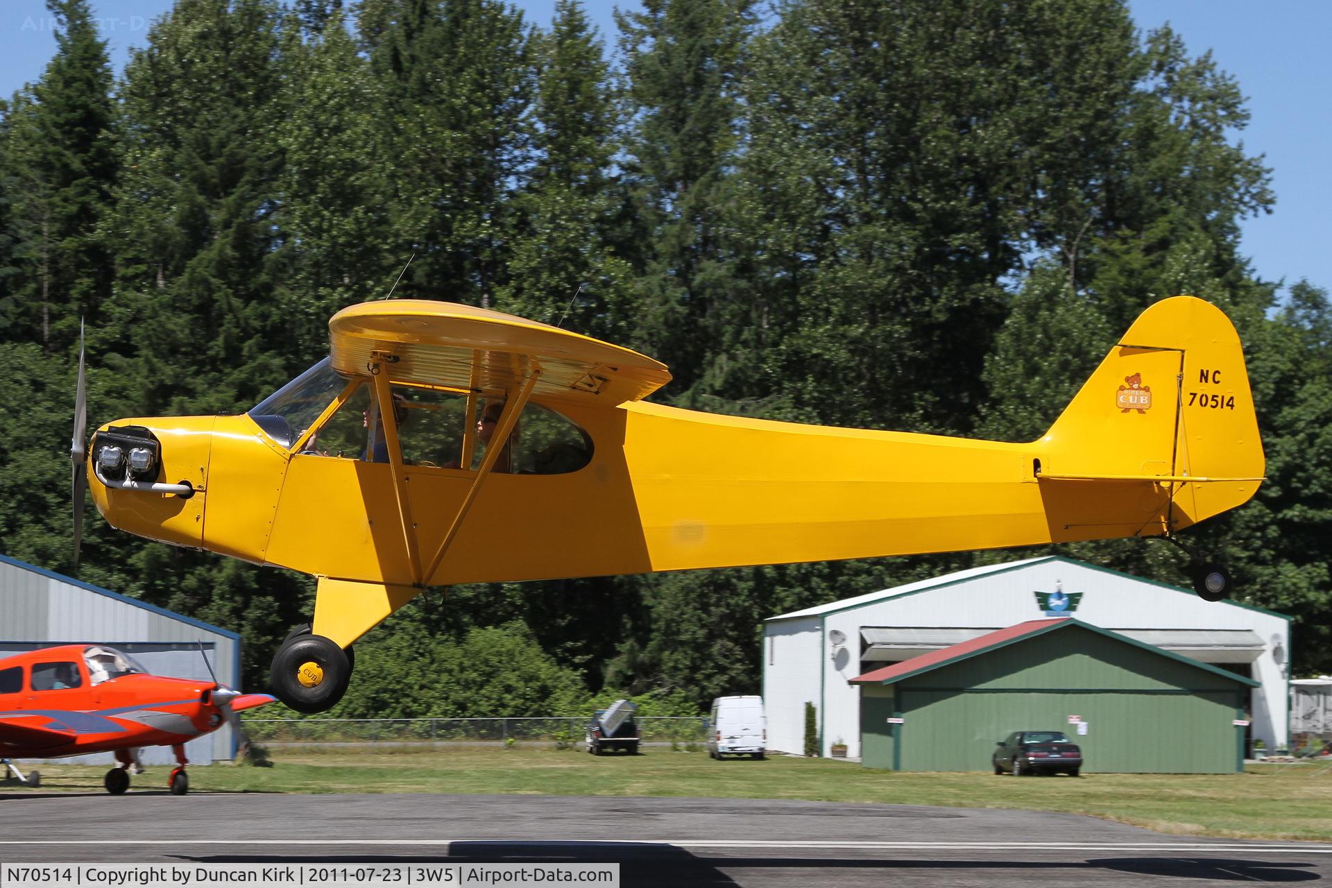 N70514, 1946 Piper J3C-65 Cub C/N 17519, Arriving on Runway 25