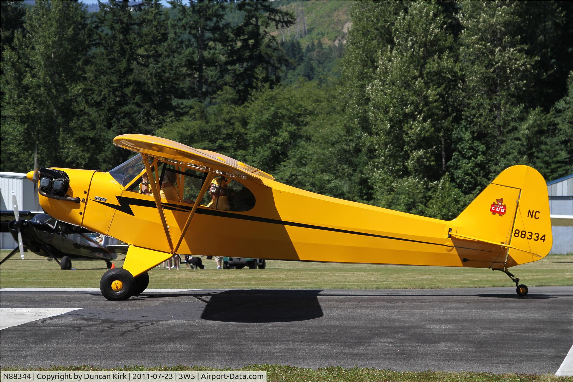 N88344, 1946 Piper J3C-65 Cub C/N 15962, ONe of several Cubs at the fly-in
