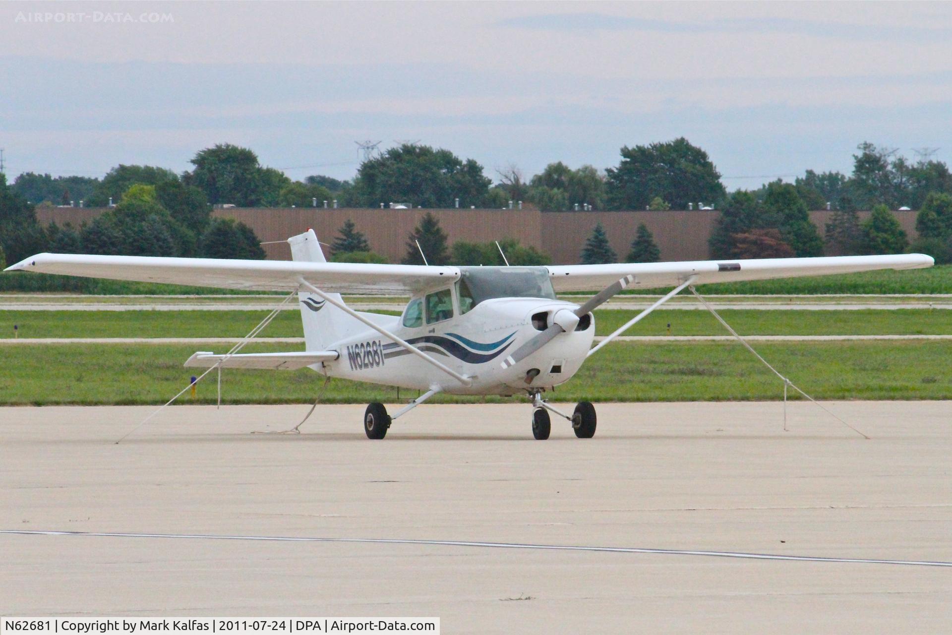 N62681, 1981 Cessna 172P C/N 17275323, Cessna 172P, N62681 on the ramp at DuPage Airport.