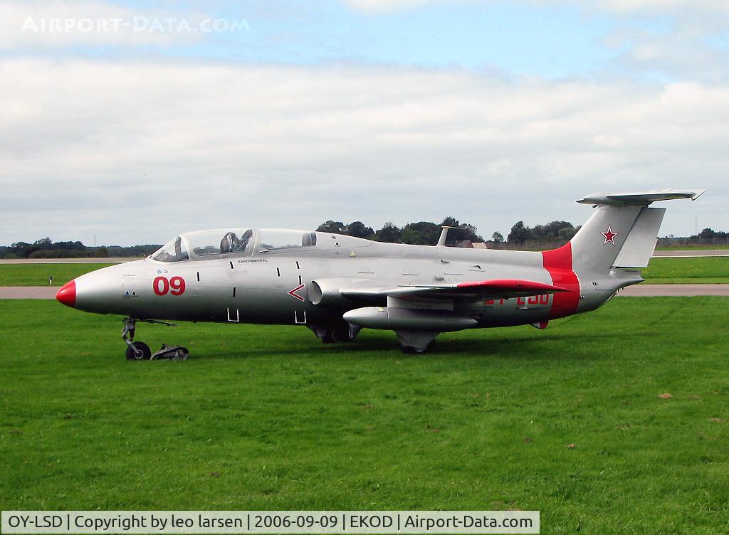 OY-LSD, 1973 Aero L-29 C/N 394952, Beldringe Odense Air Show 9.9.06
