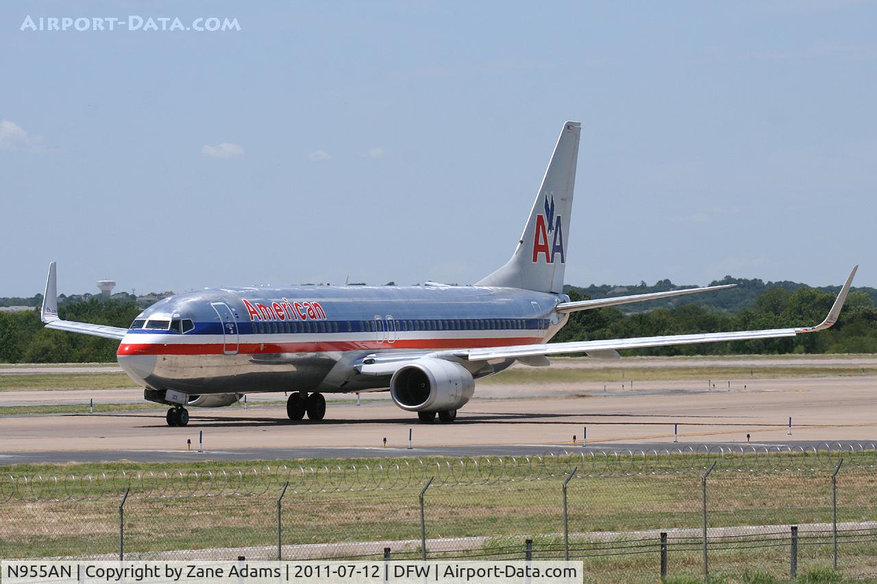 N955AN, 2001 Boeing 737-823 C/N 29540, American Airlines at DFW Airport