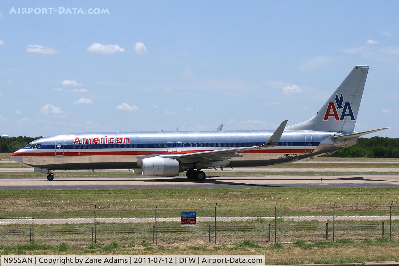 N955AN, 2001 Boeing 737-823 C/N 29540, American Airlines at DFW Airport